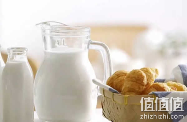 牛奶品种太多不会选？4个步骤教你如何挑选牛奶，如何挑选进口牛奶？怎样选购优质牛奶