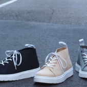 Dr.Martens     中性5孔磨砂皮短靴
