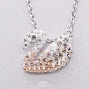 SWAROVSKI 施华洛世奇 天鹅系列渐变小天鹅 ￥559.2包邮（￥699 下单8折）