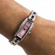 Bulova宝路华96L208女士水晶珍珠母贝时装腕表