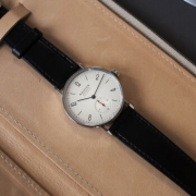诺莫斯（NOMOS）  Tangente系列 Neomatik 175 男士自动机械腕表