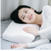 伴你安睡！网易严选 升级款护颈加翼记忆枕 99元包邮（109-10券）