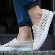 白菜！Lacoste 法国鳄鱼 女士镂空真皮休闲鞋 多色 ￥199.5包邮 （￥693 凑单￥399两双）">白菜！Lacoste 法国鳄鱼 女士镂空真皮休闲鞋 多色 ￥199.5包邮 （￥693 凑单￥399两双）