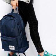 Herschel Supply Co.   经典款双肩包