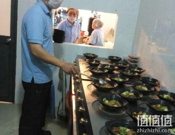 怎么样选择好用的电磁炉？电磁炉选购注意事项，电磁炉哪个牌子好， 电磁炉十大排名，电磁炉对孕妇有影响吗？电磁炉选购技巧，电磁炉如何选购
