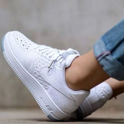 耐克（NIKE）  Air Force 1 Flyknit Low 男子休闲运动鞋