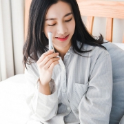 网易严选  微电波美眼笔  改善眼袋 淡化眼部细纹