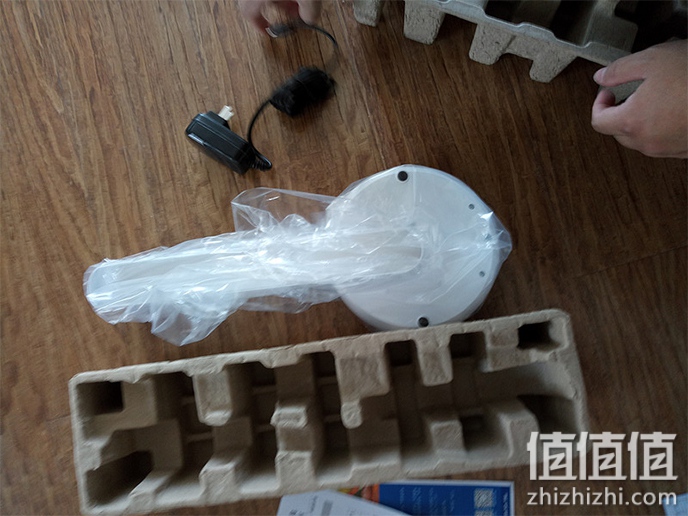 开箱晒单，OPPLE 欧普照明LED长臂折叠台灯， 欧普照明学生台灯，台灯哪个品牌好？欧普照明台灯好不好？