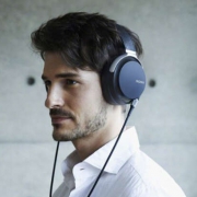 索尼（SONY） MDR-Z7 封闭式头戴耳机 70mm驱动大单元