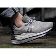 New Balance新百伦男士中性款复古跑鞋ML999  灰色