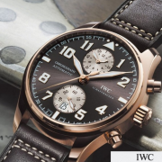 万国（Iwc）  飞行员系列 IW387805 男款机械表 玫瑰金表壳 红宝石机芯 超长动力储备