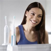 入门级电动牙刷：Philips飞利浦HX5611/01 声波电动牙刷