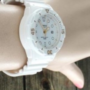 CASIO 卡西欧 LRW200H-7E2VCF 女款腕表