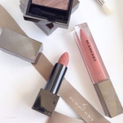 仅限一天！BURBERRY 巴宝莉 全线彩妆满£100额外8折，17年新款天鹅绒唇釉、蕾丝高光、眼影盘等
