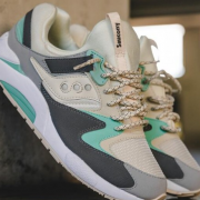 圣康尼（SAUCONY） Grid 9000 男士复古跑鞋