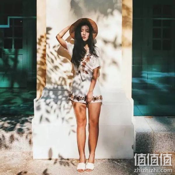 海边度假怎么穿？简单易学+美貌上镜的穿搭法