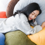 网易严选   日式蓬软太鼓抱枕