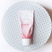 Weleda 维蕾德 全线45折 有机杏仁舒缓滋养洁面乳75ml 孕妇可用 新低£4.72 凑单直邮