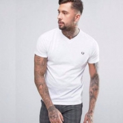 限M码，Fred Perry 男士纯棉T恤 V领 Prime会员免费直邮