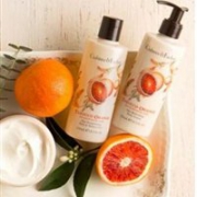 Crabtree & Evelyn 瑰柏翠黄金红橘焕肤身体乳 250ml