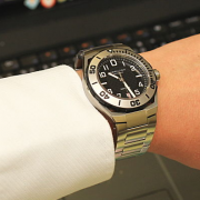 汉米尔顿（Hamilton） Khaki Navy卡其海军 H78615135 自动机械潜水表 300米防水