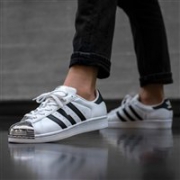 Adidas阿迪达斯Superstar 金属头+银标 中性款休闲板鞋