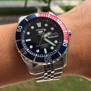 精工（SEIKO）  5号 SNZF15 男士机械腕表 潜水表款式