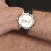西铁城（CITIZEN） AW1236-03A 男款 光动能手表 黑色真皮表带 商务时尚