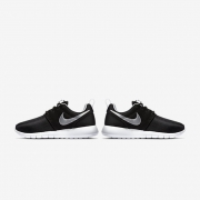 耐克（NIKE）  ROSHE ONE GS 大童款运动鞋 银勾点缀鞋面