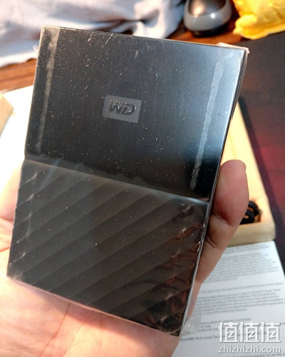 开箱晒单，WD 西部数据 NEW MY PASSPORT 4TB移动硬盘，WD 西部数据移动硬盘怎么样？移动硬盘哪个牌子好？