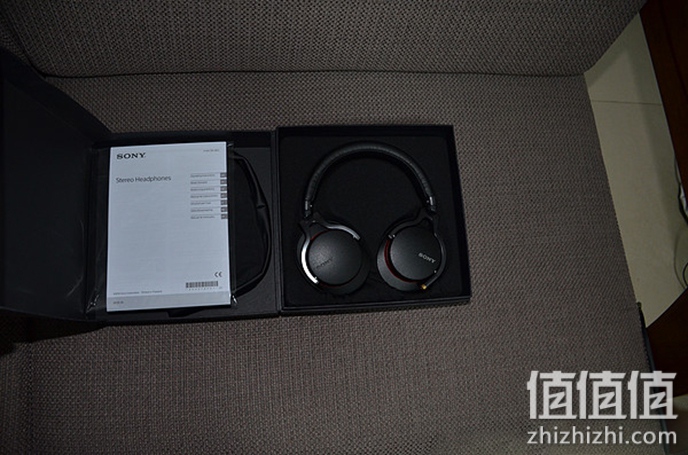 索尼耳机推荐，SONY 索尼耳机怎么样？索尼大法好，尝鲜SONY 索尼 MDR-1A 头戴式耳机