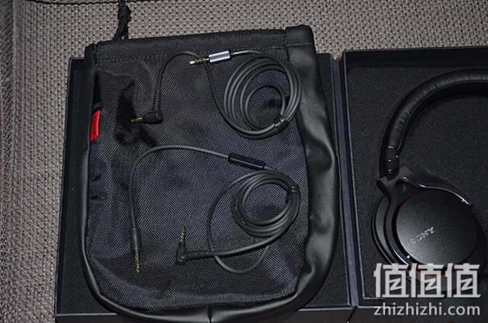 索尼耳机推荐，SONY 索尼耳机怎么样？索尼大法好，尝鲜SONY 索尼 MDR-1A 头戴式耳机