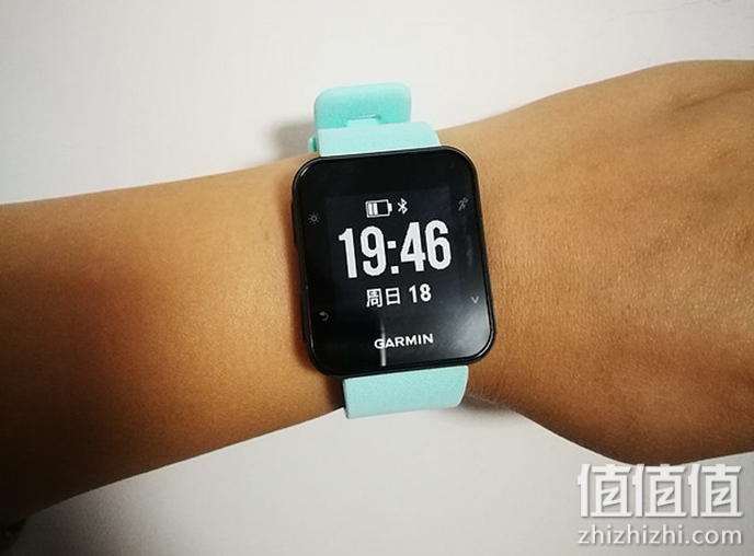  garmin forerunner 35，佳明智能运动表怎么样？GARMIN 佳明 Forerunner 35 智能运动表