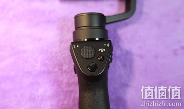 大疆灵眸Osmo Mobile手持稳定器开箱