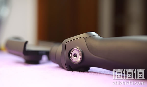 大疆灵眸Osmo Mobile手持稳定器开箱