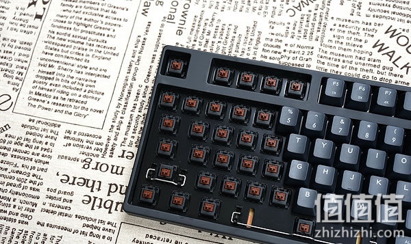 酷冷至尊烈焰枪87 V2机械键盘开箱