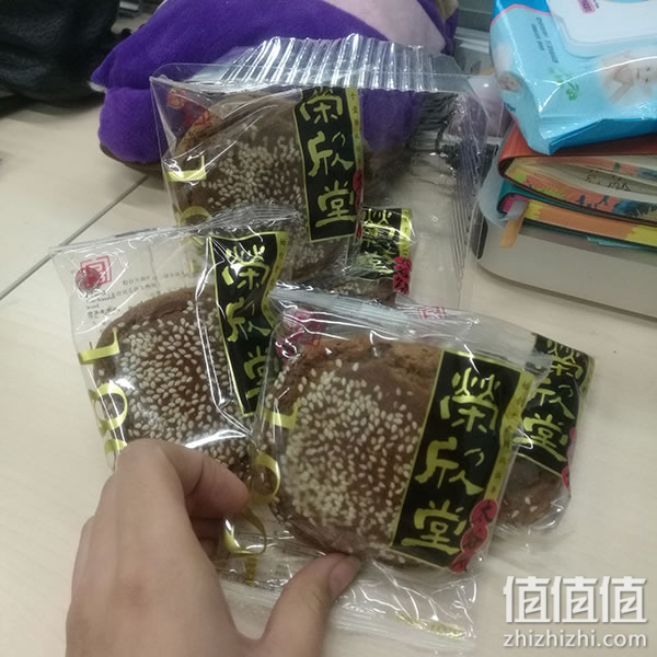 荣欣堂太谷饼试吃