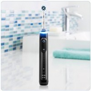 欧乐B Oral-B Genius Pro 8000 蓝牙电动牙刷 带三个刷头