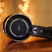 爱科技（AKG） K812 顶级旗舰头戴式监听耳机 宝刀未老