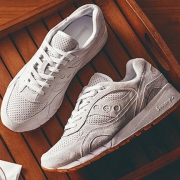圣康尼（SAUCONY）  Shadow 6000 SUEDE 男款复古跑鞋 *2双