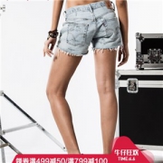 李维斯 Levis 印花做旧 女水洗牛仔短裤