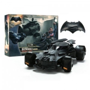 蝙蝠侠大战超人 蝙蝠侠战车 1:18 ABS材质 重力遥控玩具赛车
