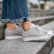 Adidas 阿迪达斯Superstar 80S 金属贝壳头 女士休闲板鞋