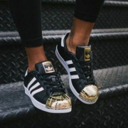 17年新配色，adidas Originals 阿迪达斯 三叶草 Superstar金属贝壳头运动鞋 £38
