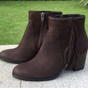 国内￥2199，ECCO 爱步 型塑 女士真皮高跟流苏短靴 4折码全 $76