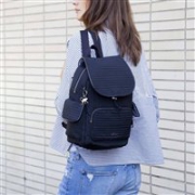 Kipling 美国官网现有年中额外6折大促，折后商品低至3折