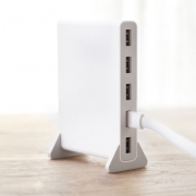 青米 充电站，5口USB充电电源 ， 65W 都支持QC2.0
