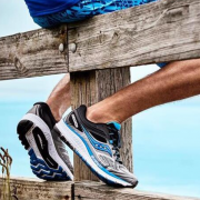 圣康尼（SAUCONY）    Guide 10 男士支撑性运动跑鞋 3色