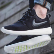 NIKE 耐克 Roshe Two男子运动休闲鞋 399元包邮