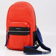 Furla 芙拉 男士双拉链牛皮斜背包